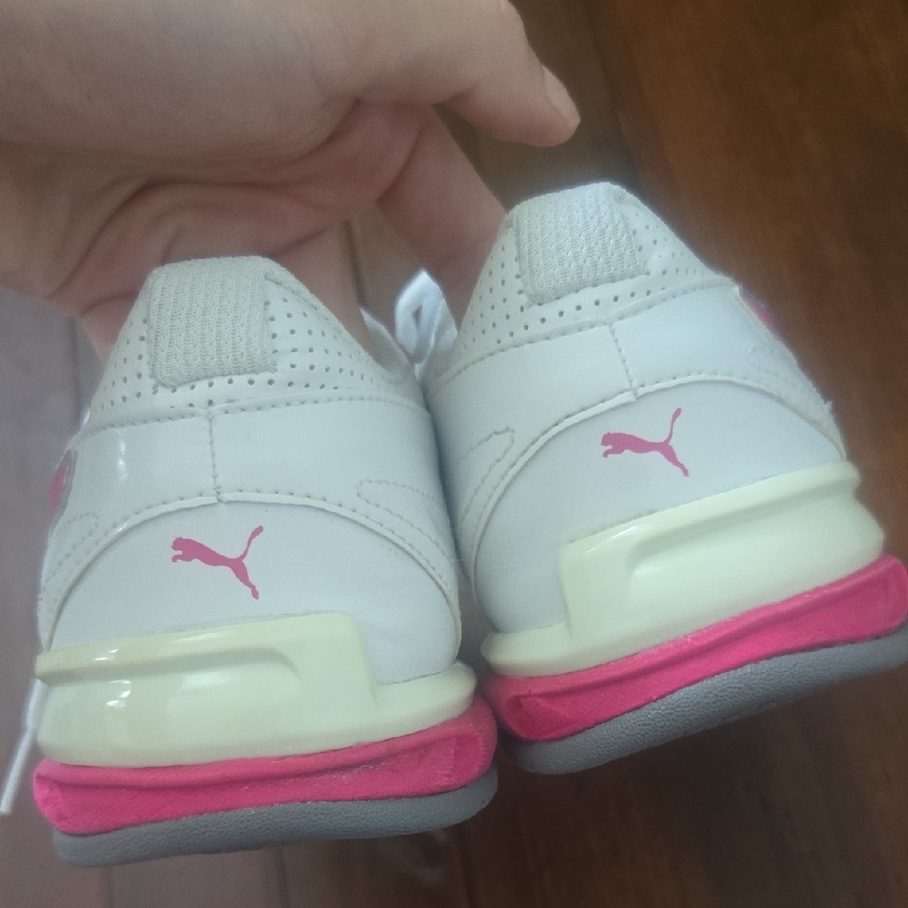 Puma White and Pink Athletic Shoes with Breathable Design - Picture 6 of 12